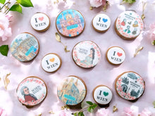 Laden Sie das Bild in den Galerie-Viewer, Composers Wien Lebkuchen Scheibe 11cm