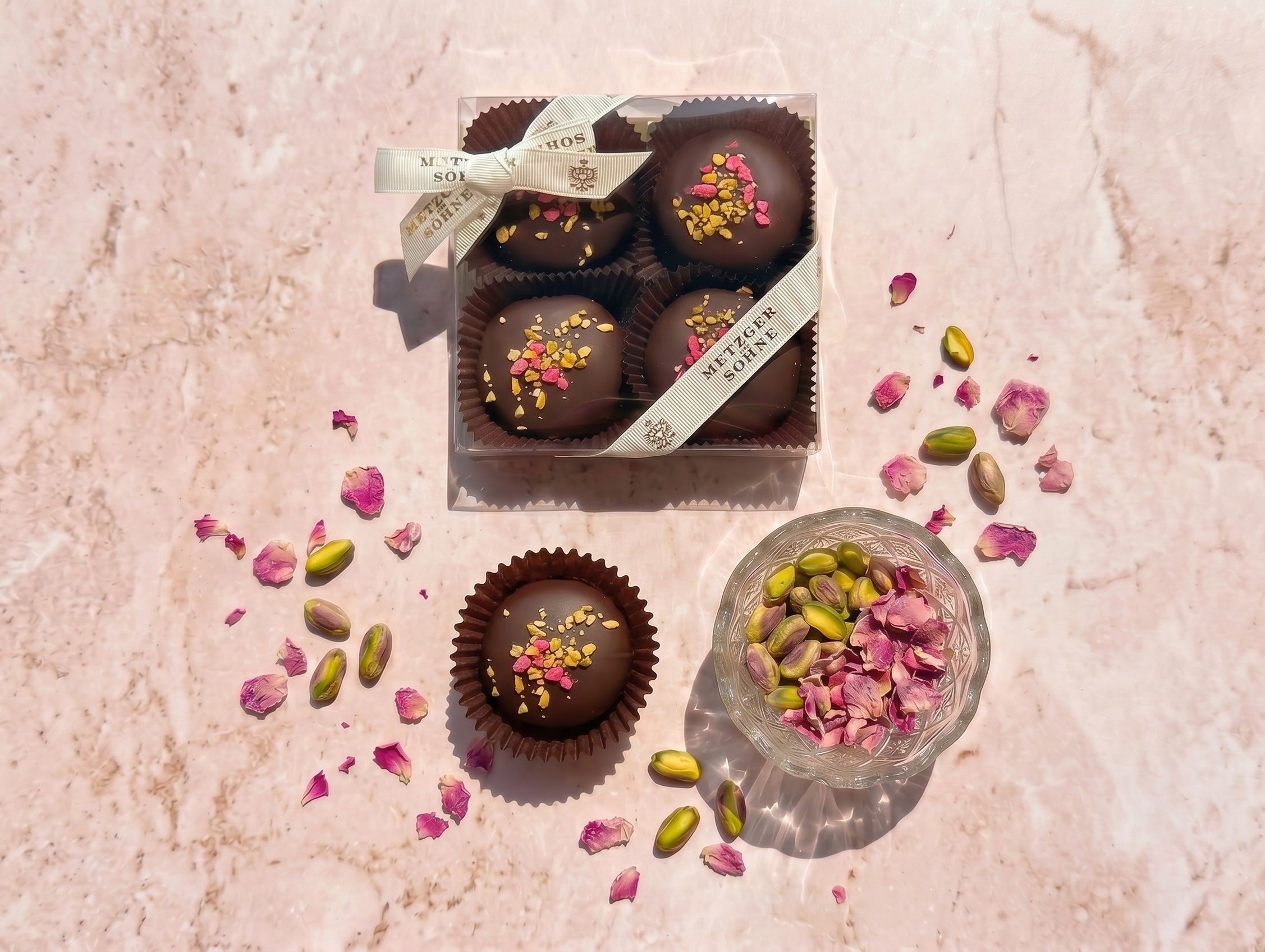 Kaiser Spatzen Lebkuchen mit kandierte Rosen und Pistazien