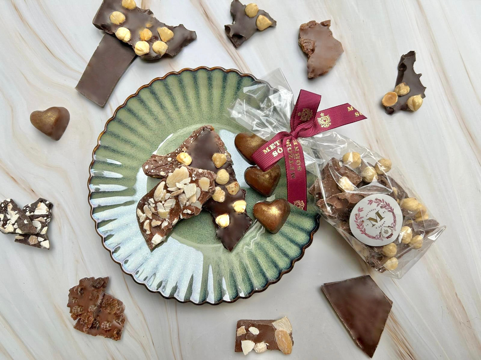 Dunkle Edel-Schokolade (60%) mit Mandeln