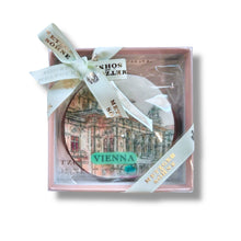 Laden Sie das Bild in den Galerie-Viewer, Staatsoper Wien Lebkuchen Scheibe 11cm - AT Metzger &amp; Söhne