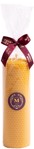 100% Bienenwachskerze 63x200mm. Bienenwachs ist ein reines Naturprodukt, von Honigbienen erzeugt. Bienenwachs duftet und verbrennt unschädlich. 